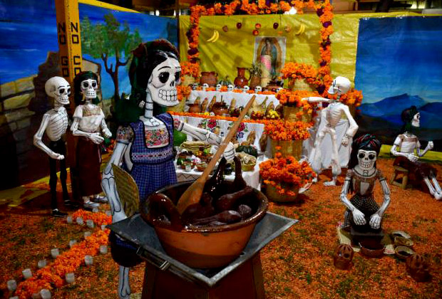 Click to enlarge image 00diademuertos.jpg