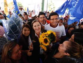 Sabe que sus adversarios seguirán con guerra sucia, la cual minimiza