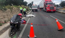 El vehículo habría derrapado por el lodo del lugar 