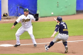 Pericos se llevan la serie ante Rieleros