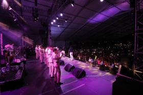 Finalmente, en el palenque, el cantante mexicano Pepe Aguilar cerró las actividades con un romántico concierto que cautivó a los presentes