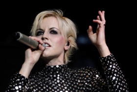 Confirman muerte de vocalista de #TheCranberries