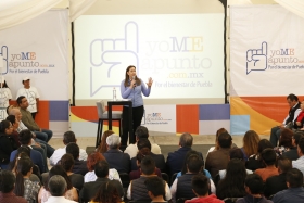 Refrend&oacute; su compromiso con los poblanos y agradeci&oacute; su participaci&oacute;n a la plataforma 
