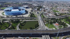 El límite de velocidad permitido es de  70 kilómetros por hora.