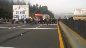 Cientos de automovilistas no pudieron llegar a sus destinos  