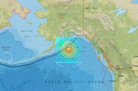 En Alaska, los residentes corrieron hacia escuelas y centros de evacuación 