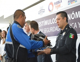 Aumento a policías