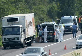 Encuentran refugiados en camión