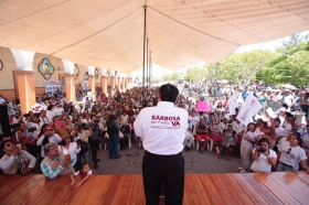 Se comprometió a que habrá crecimiento e infraestructura 