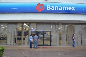 Ladrones ingresaron a sucursal de Banamex de Plaza Loreto