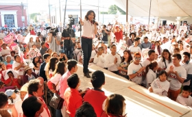 Crear la Escuela del Campo, compromiso de Blanca Alcalá