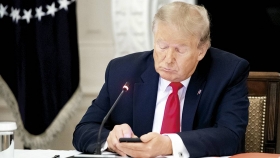 Trump prepara su propia red social para regresar