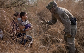 La frontera sur saturada: primer crisis migratoria de la era Biden